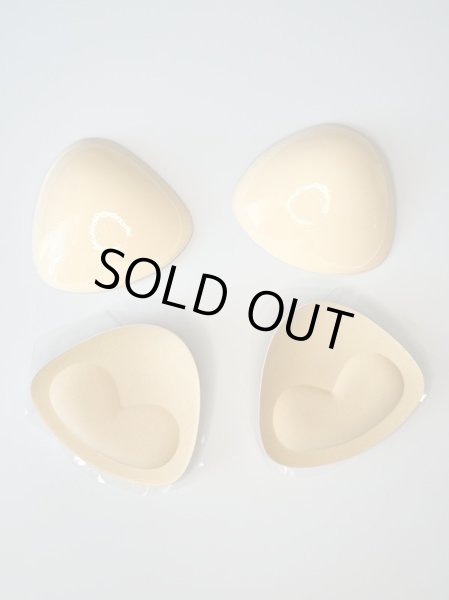 画像2: 4枚2組セット ナチュラル三角パッド ブラパッド 粘着有り 送料無料 (2)